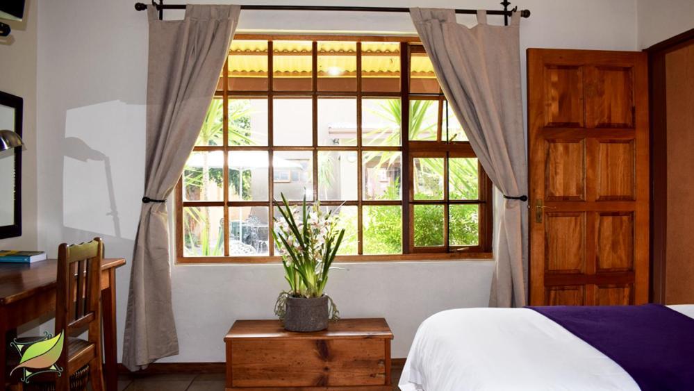 Greenleaf Guest Lodge บลูมฟอนเทน ภายนอก รูปภาพ