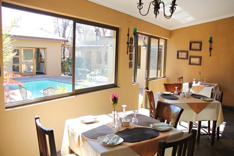Greenleaf Guest Lodge บลูมฟอนเทน ภายนอก รูปภาพ